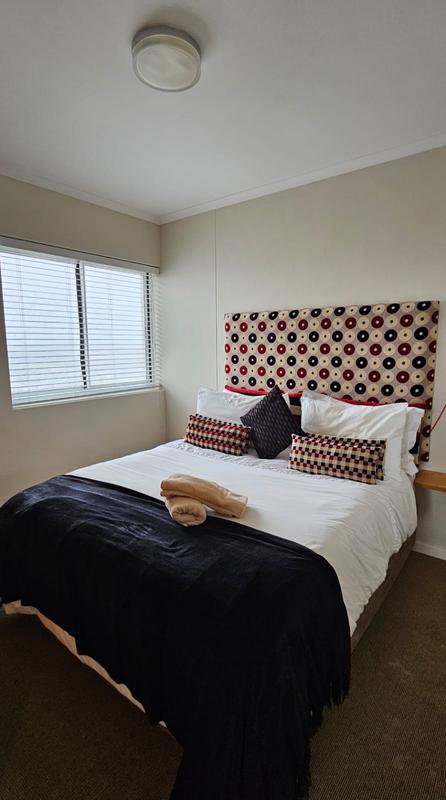 2 Bedroom Property for Sale in Bloubergstrand Western Cape